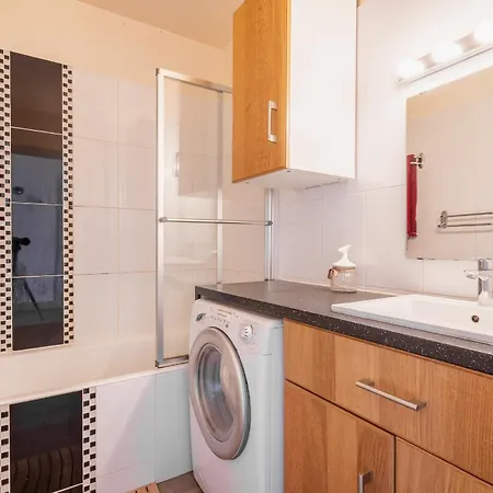 T2 Et T3 L'esprit Au Coeur Du Centre Et 80 M De La Telecabine Apartment *